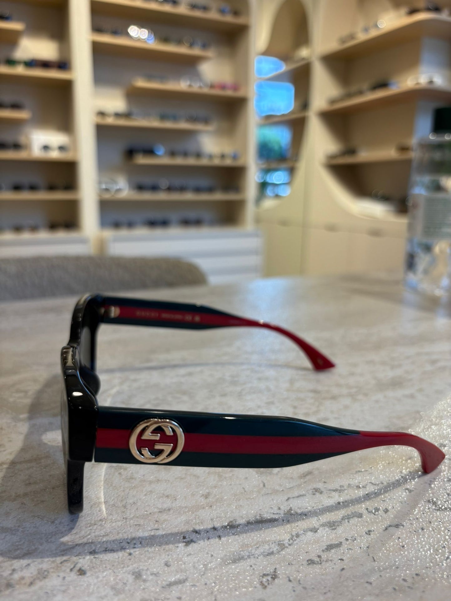 GUCCI YENİ SEZON KIRMIZI SİYAH GÜNEŞ GÖZLÜĞÜ