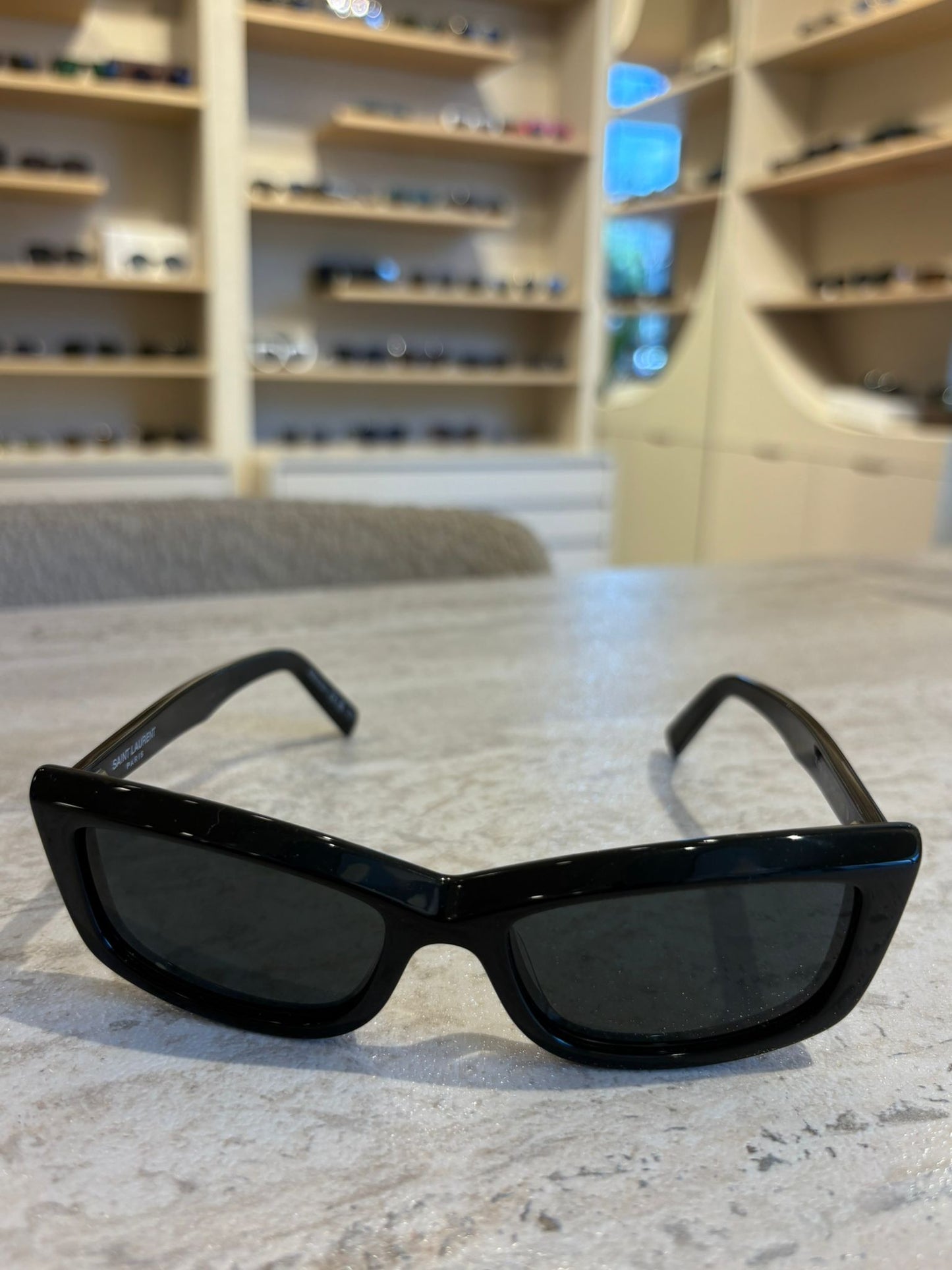 Saint Laurent SL658 001 – Mat Siyah Dikdörtgen Güneş Gözlüğü (54-17-145)