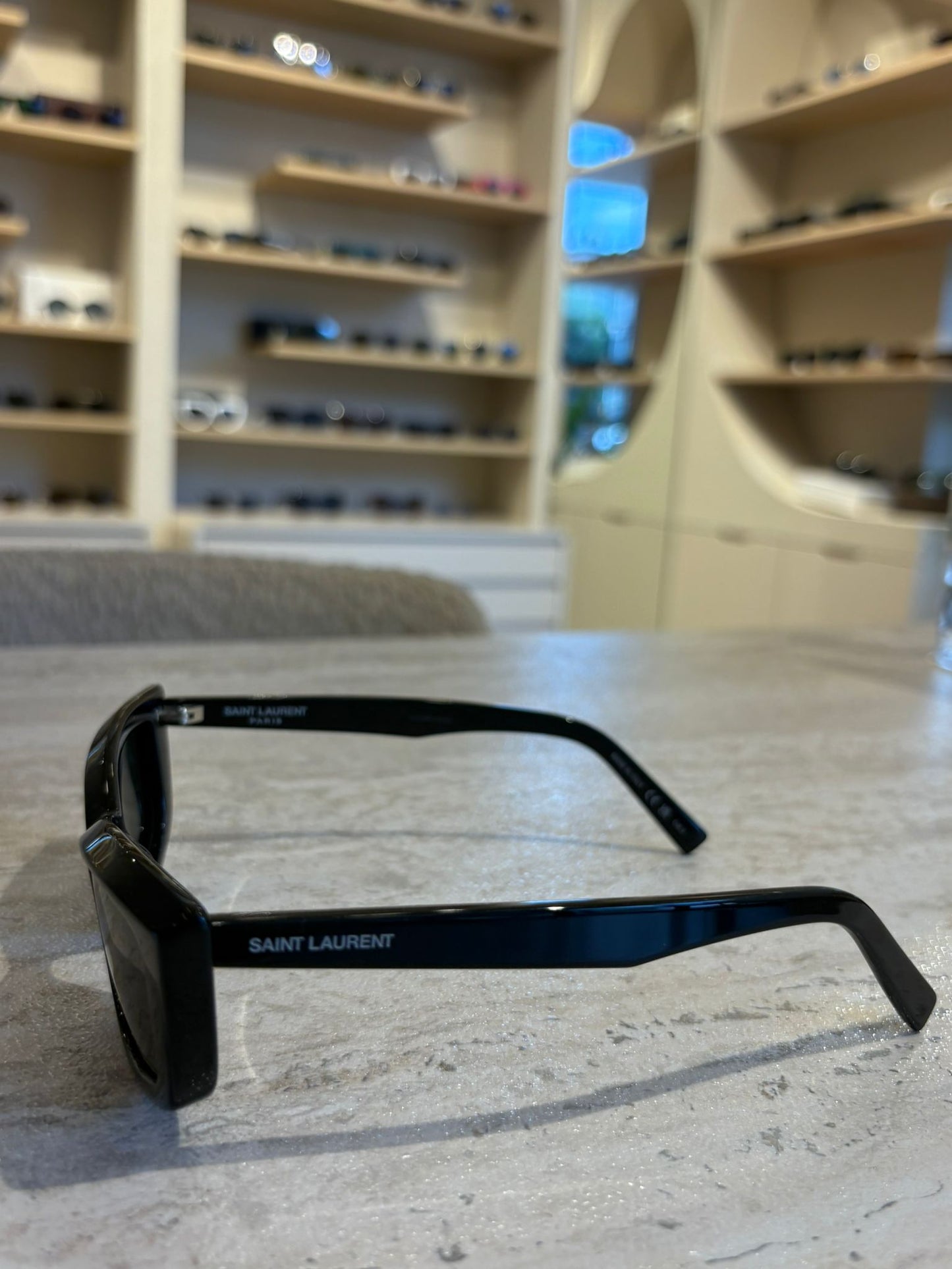 Saint Laurent SL658 001 – Mat Siyah Dikdörtgen Güneş Gözlüğü (54-17-145)