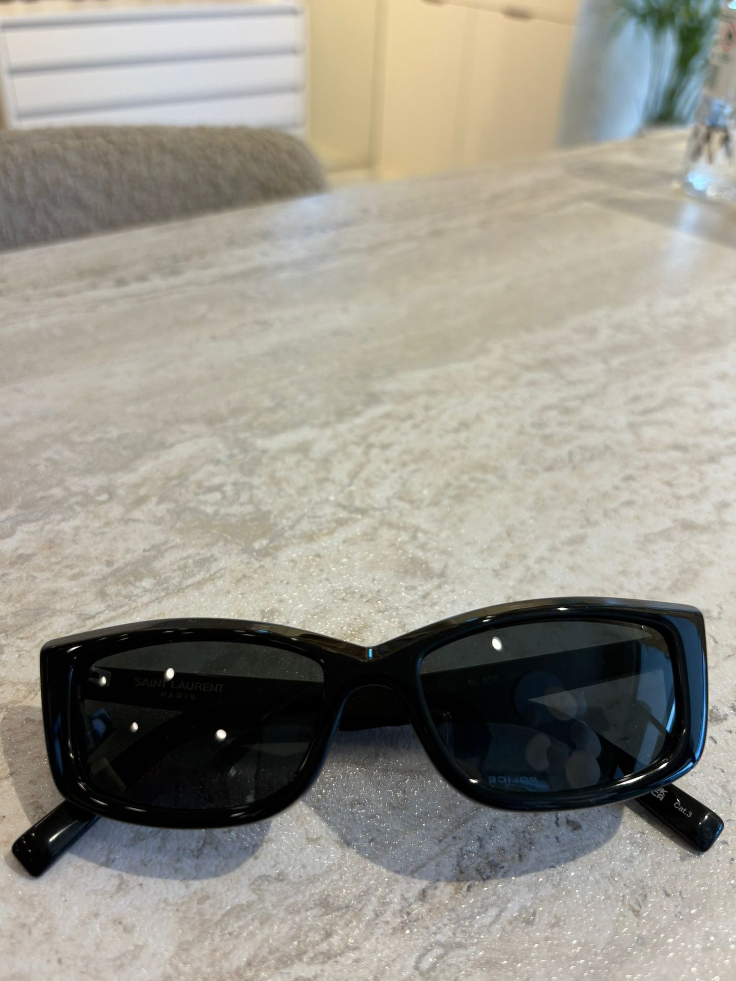 Saint Laurent SL658 001 – Mat Siyah Dikdörtgen Güneş Gözlüğü (54-17-145)
