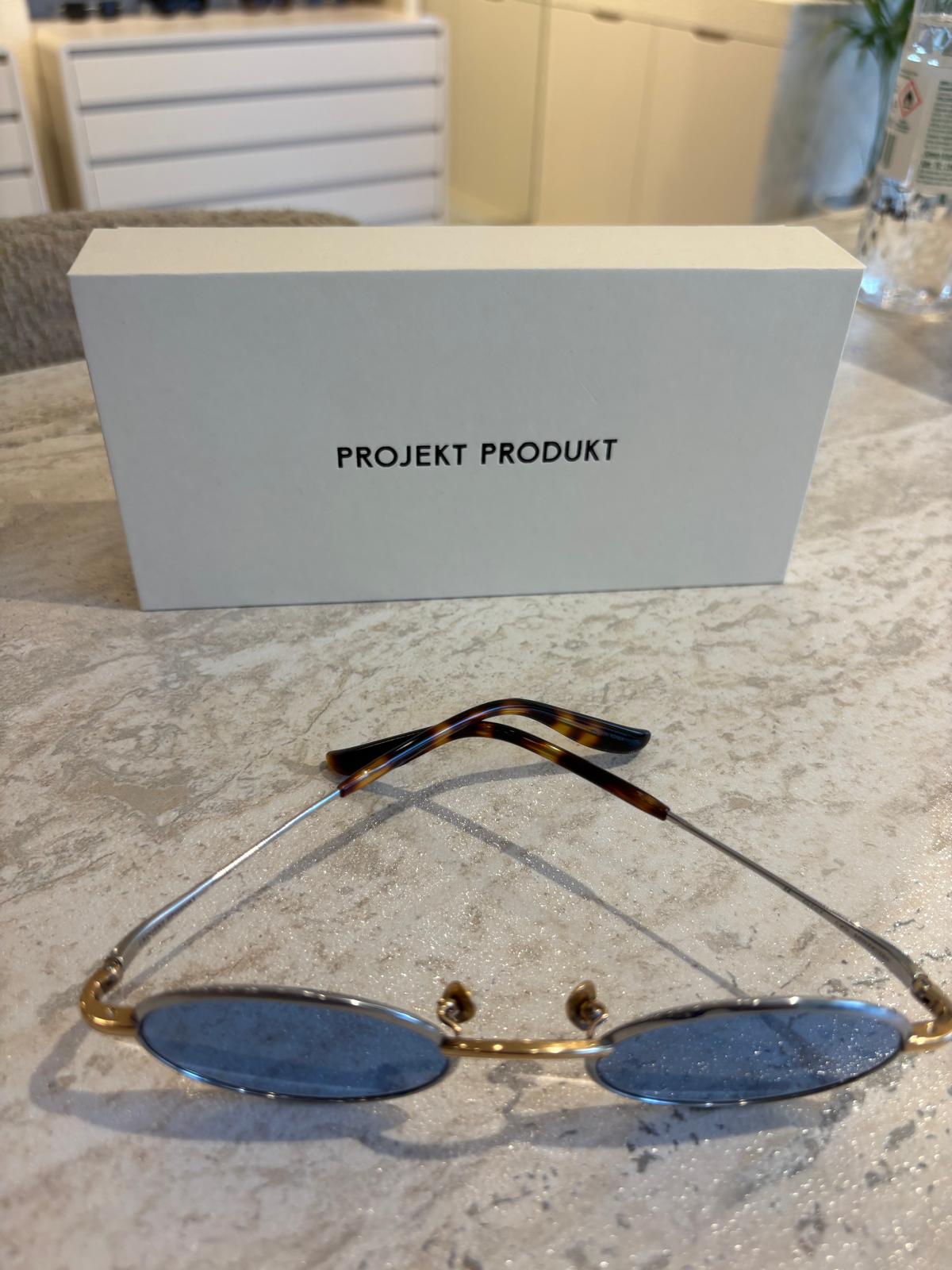 Projekt Produkt P11 CWG – Altın Detaylı Mavi Cam Yuvarlak Güneş Gözlüğü (50 mm)