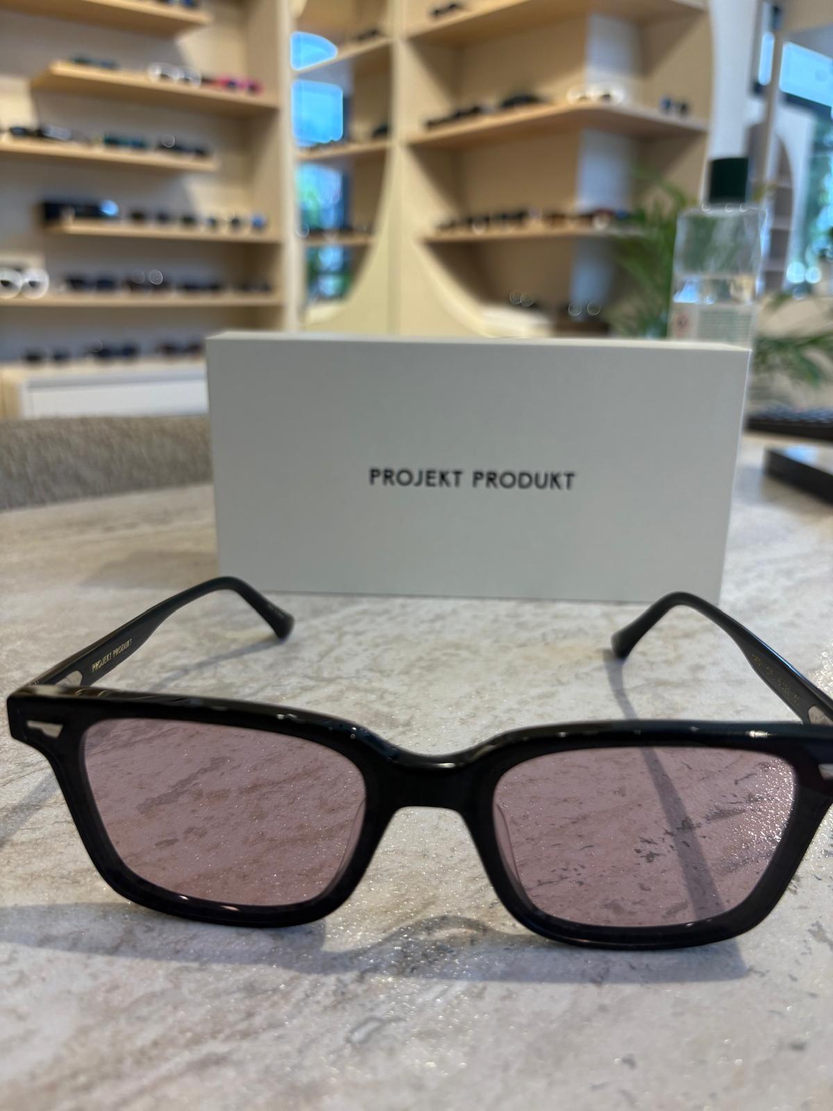 Projekt Produkt HM10(S) C1FL – Siyah Kare Çerçeve & Açık Pembe Camlı Güneş Gözlüğü