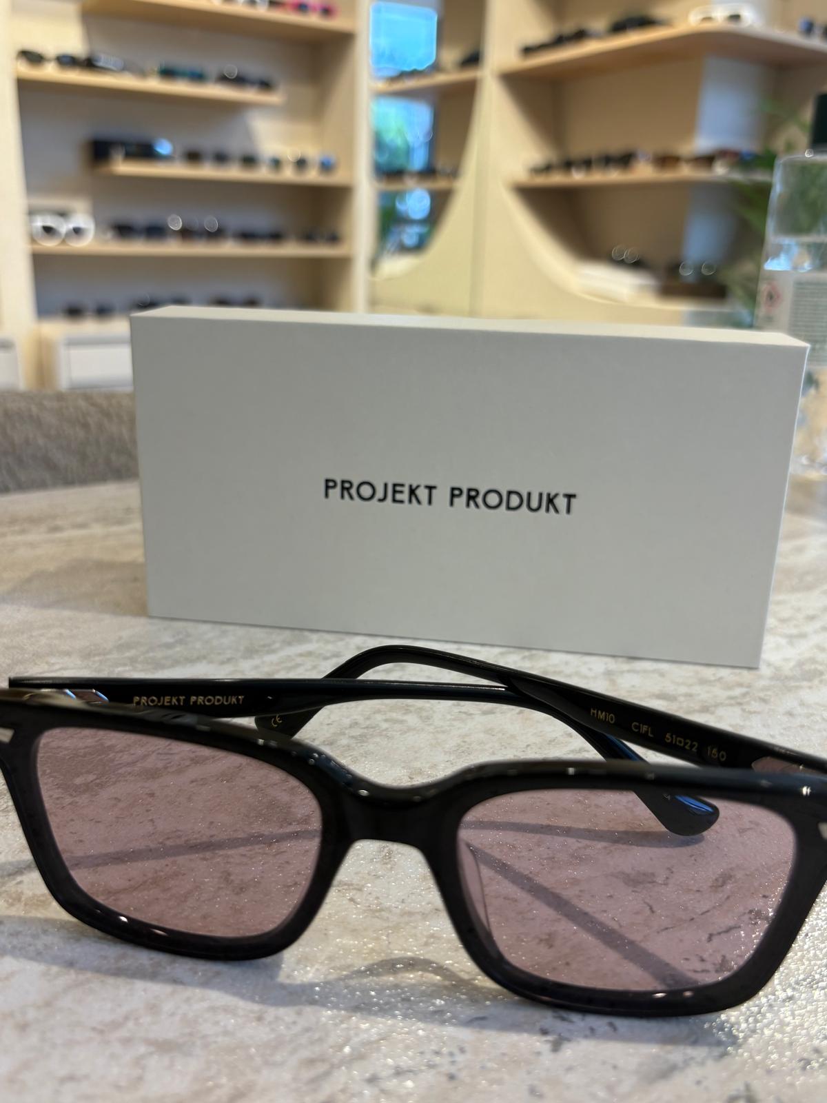 Projekt Produkt HM10(S) C1FL – Siyah Kare Çerçeve & Açık Pembe Camlı Güneş Gözlüğü
