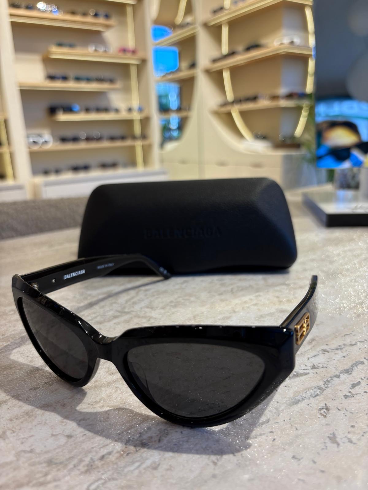 Balenciaga BB0270 S – İtalyan Zarafetiyle İkonik Kedi Gözü Güneş Gözlüğü