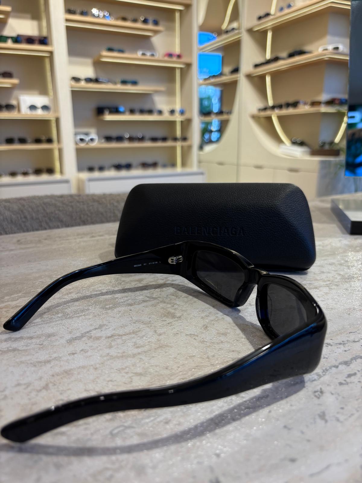 Balenciaga BB0266S 001 – Yüksek Moda, Ultra Kalın Çerçeve