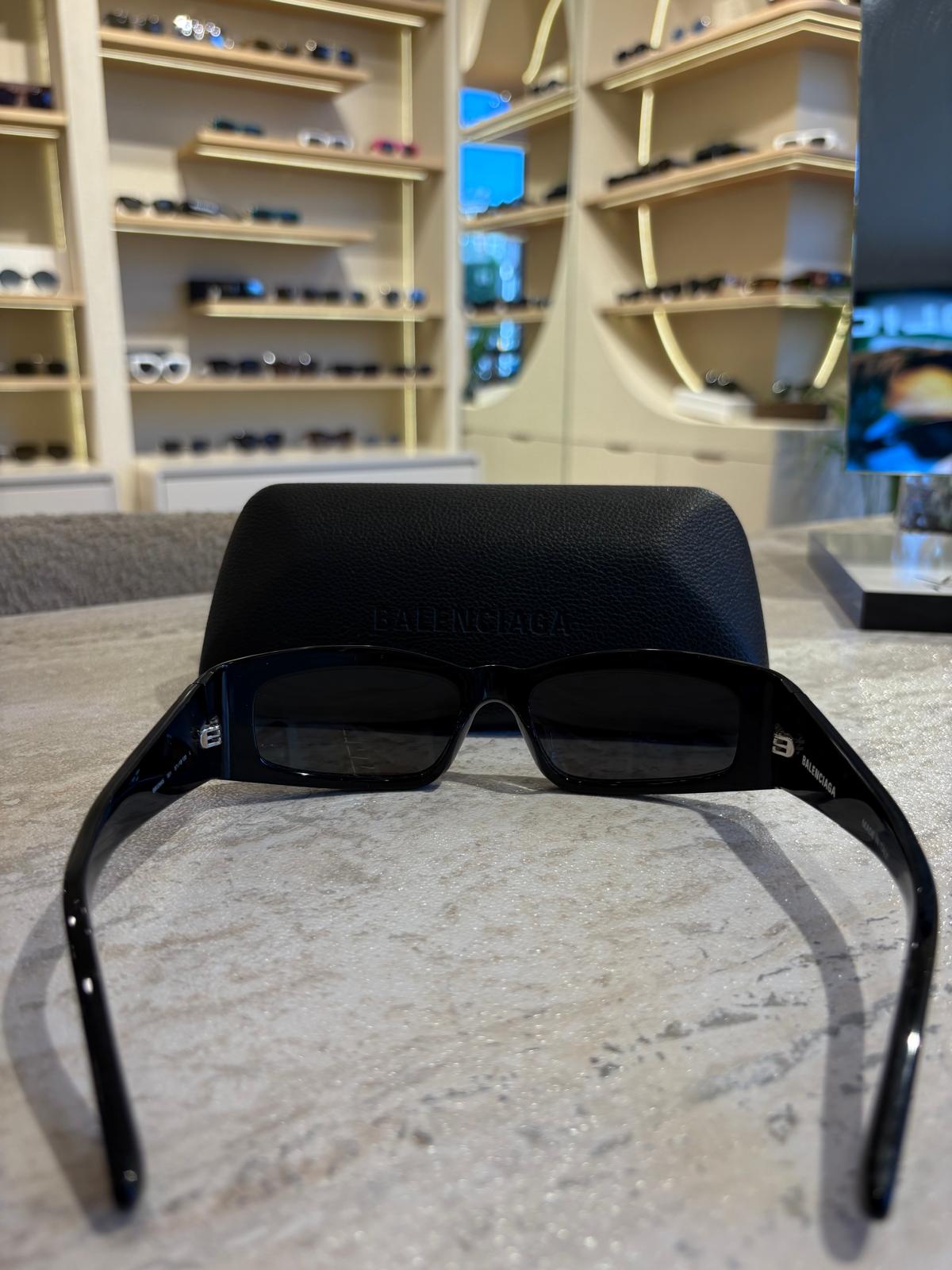 Balenciaga BB0266S 001 – Yüksek Moda, Ultra Kalın Çerçeve