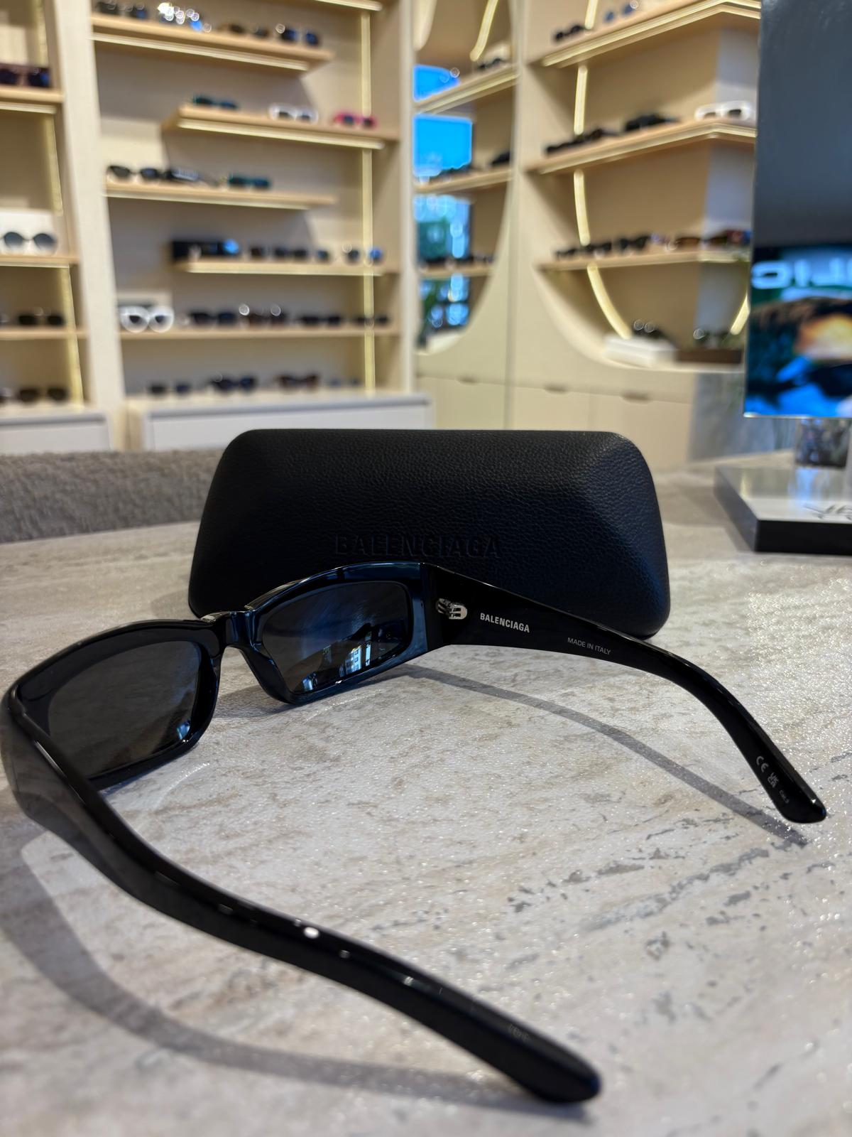 Balenciaga BB0266S 001 – Yüksek Moda, Ultra Kalın Çerçeve