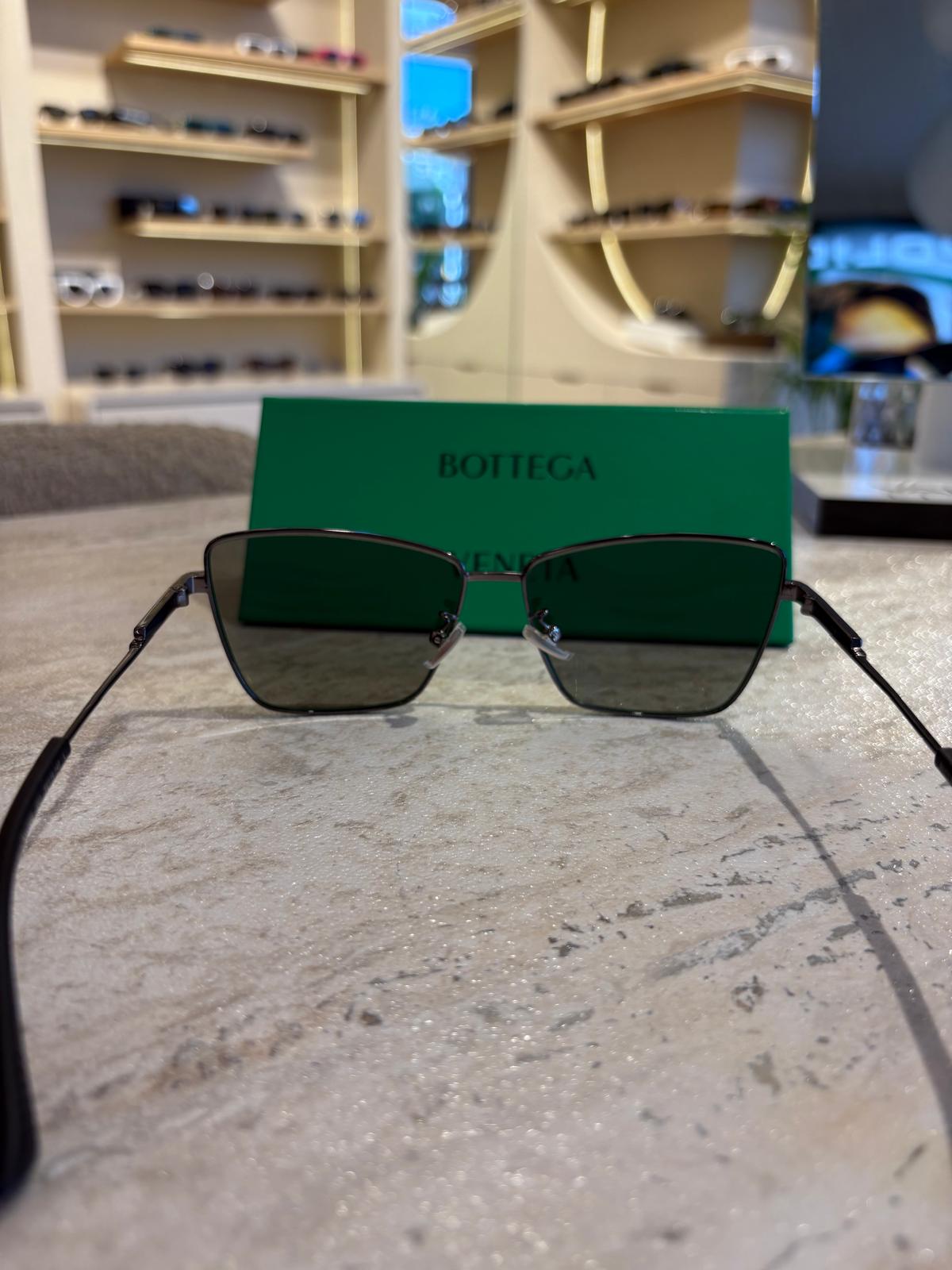 Bottega Veneta BV1195S 001 – Modern Minimalizmin Metal Yorumu
