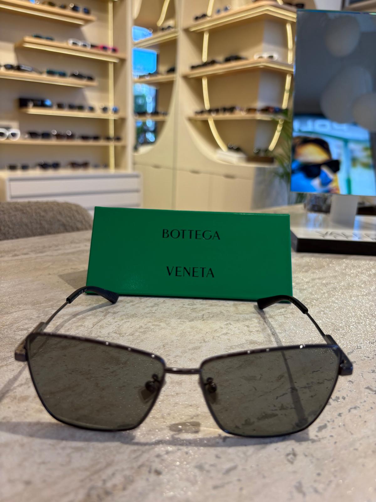 Bottega Veneta BV1195S 001 – Modern Minimalizmin Metal Yorumu