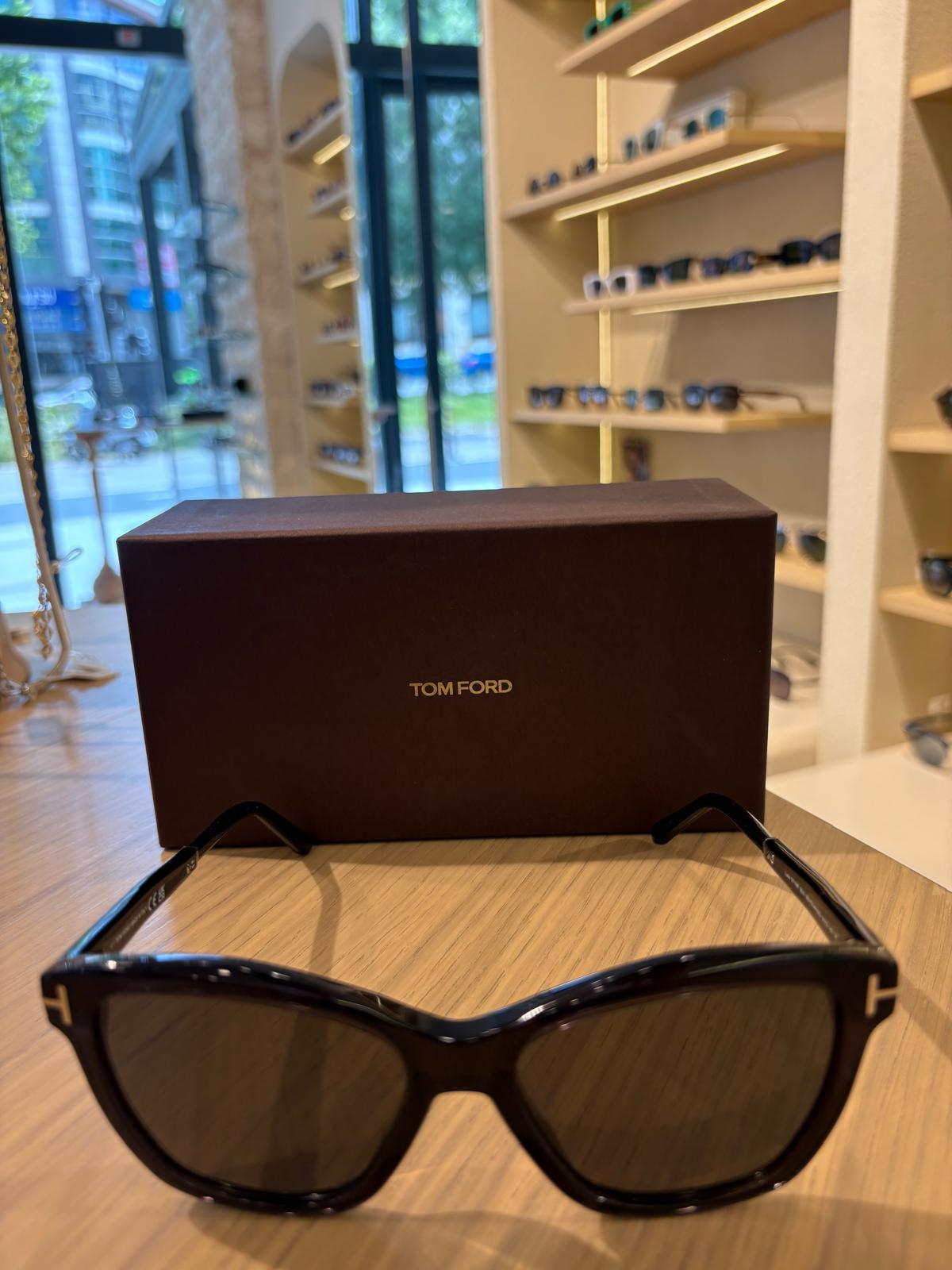 Tom Ford Lucia TF1087 45F – Kadın Güneş Gözlüğü | Pelin Canlı Optik