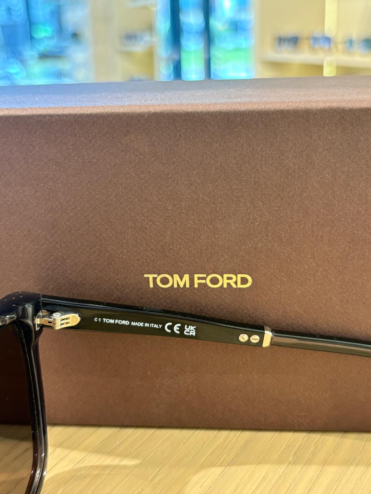 Tom Ford Lucia TF1087 45F – Kadın Güneş Gözlüğü | Pelin Canlı Optik