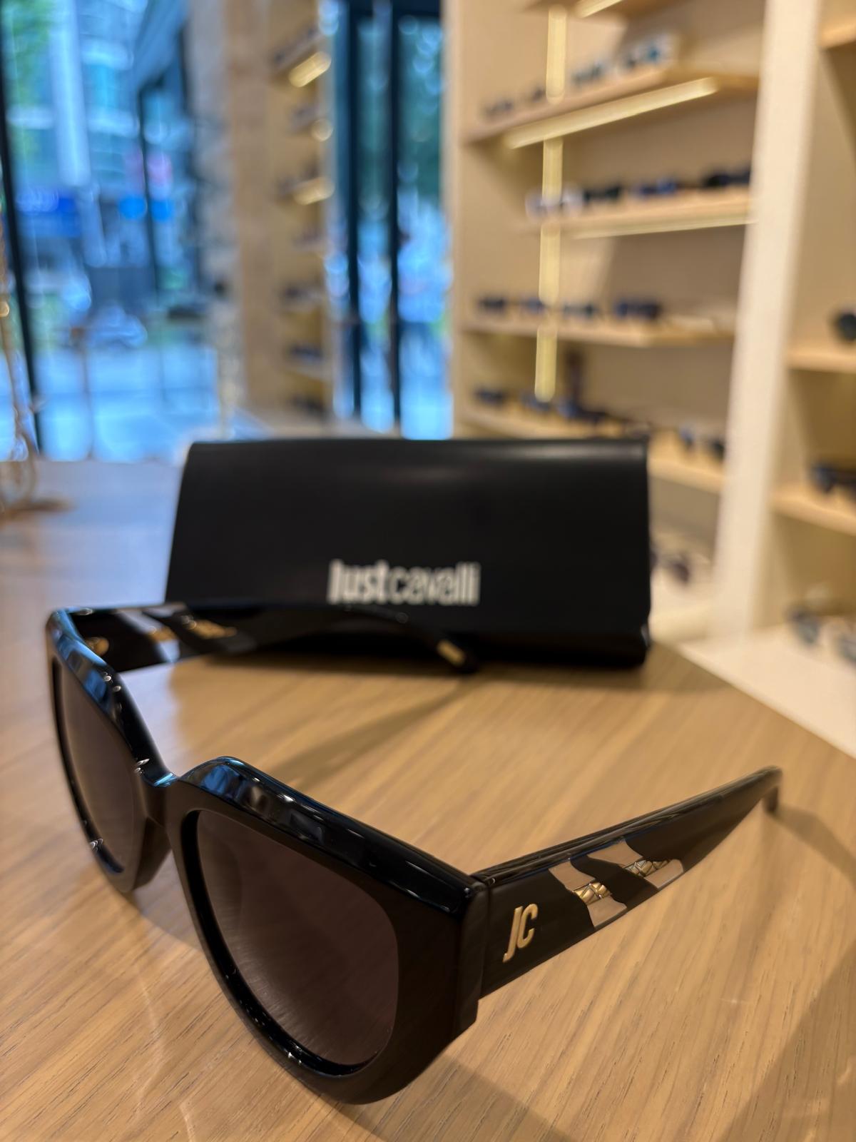 Just Cavalli SJC 086V 0700 – Kadın Güneş Gözlüğü | Pelin Canlı Optik