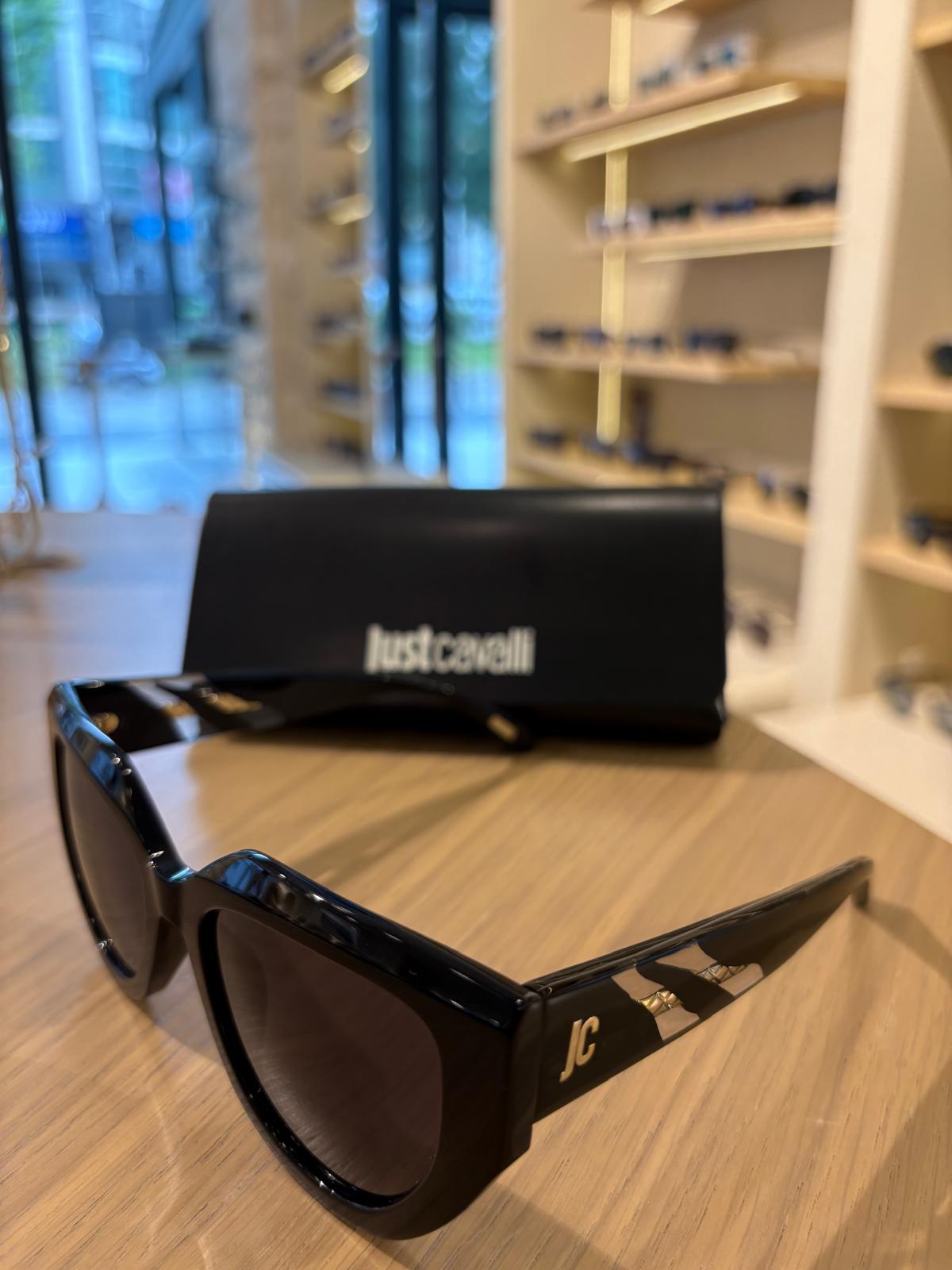 Just Cavalli SJC 086V 0700 – Kadın Güneş Gözlüğü | Pelin Canlı Optik