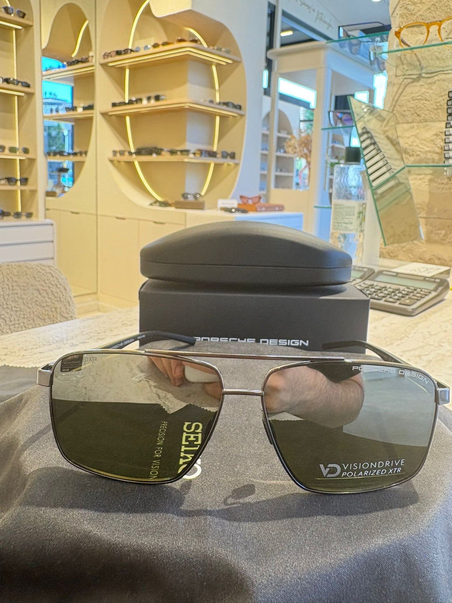 Porsche Design P'8944 C CAT 3P Güneş Gözlüğü – İtalyan Zarafeti, Mükemmel Görüş