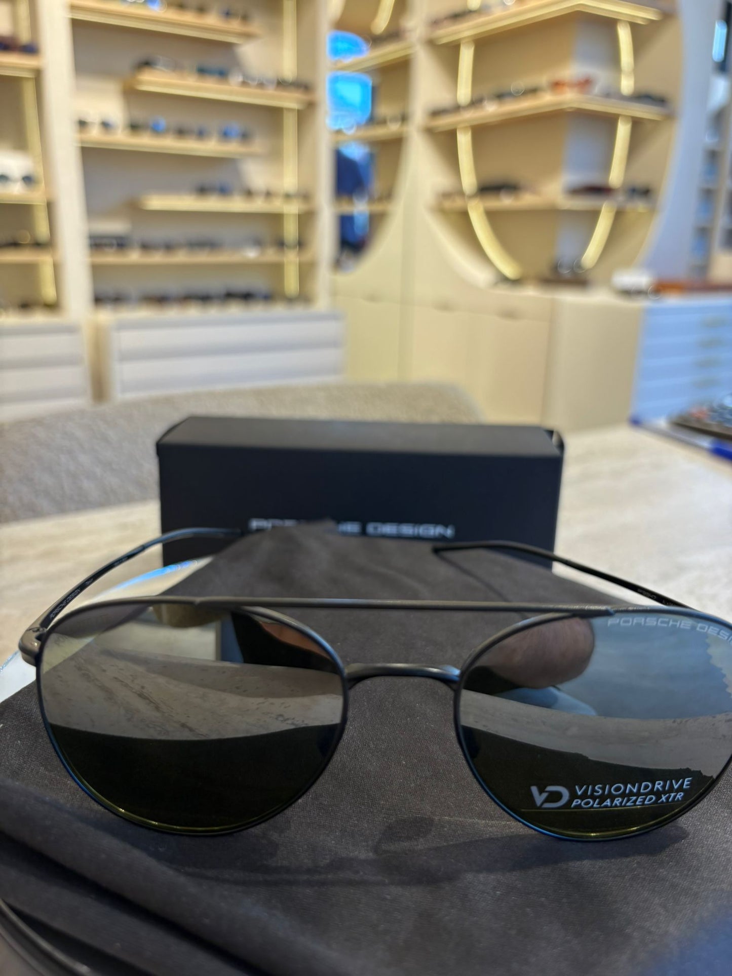 Porsche Design P'8947 A CAT.3P Güneş Gözlüğü – Modern Stil, Üstün Koruma