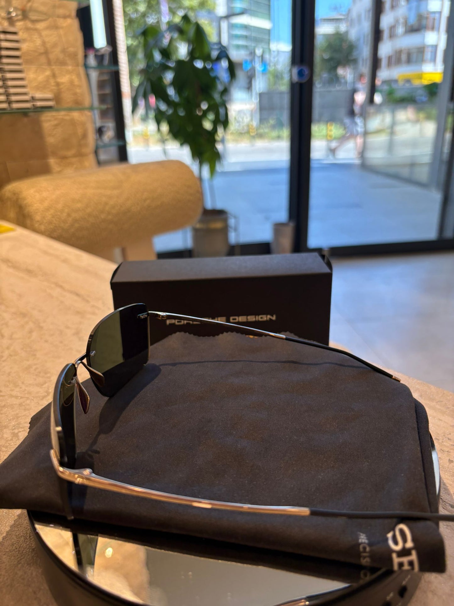 Porsche Design P'8923 B1 CAT.3 Güneş Gözlüğü – Ultra Hafiflik, Maksimum Etki