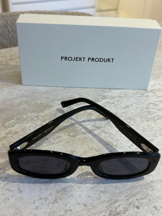 Projekt Produkt P12 HM4 C1 – Kalın Siyah Oval Çerçeveli Unisex Güneş Gözlüğü
