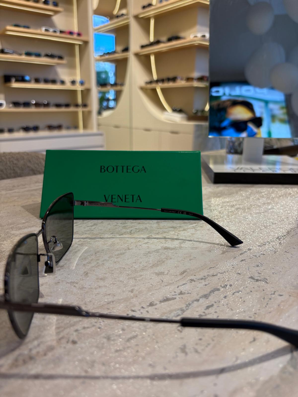 Bottega Veneta BV1195S 001 – Modern Minimalizmin Metal Yorumu