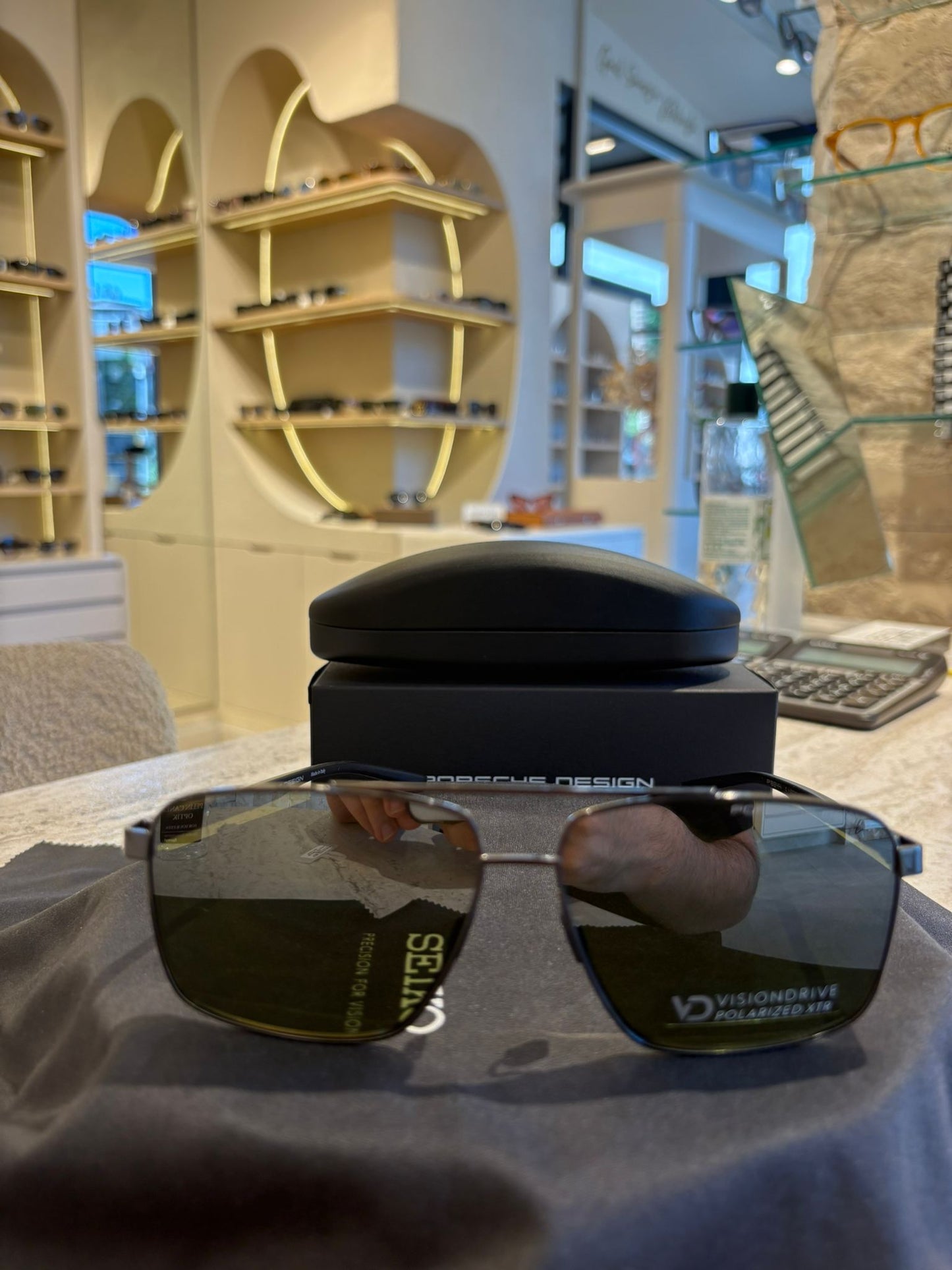 Porsche Design P'8944 C CAT 3P Güneş Gözlüğü – İtalyan Zarafeti, Mükemmel Görüş