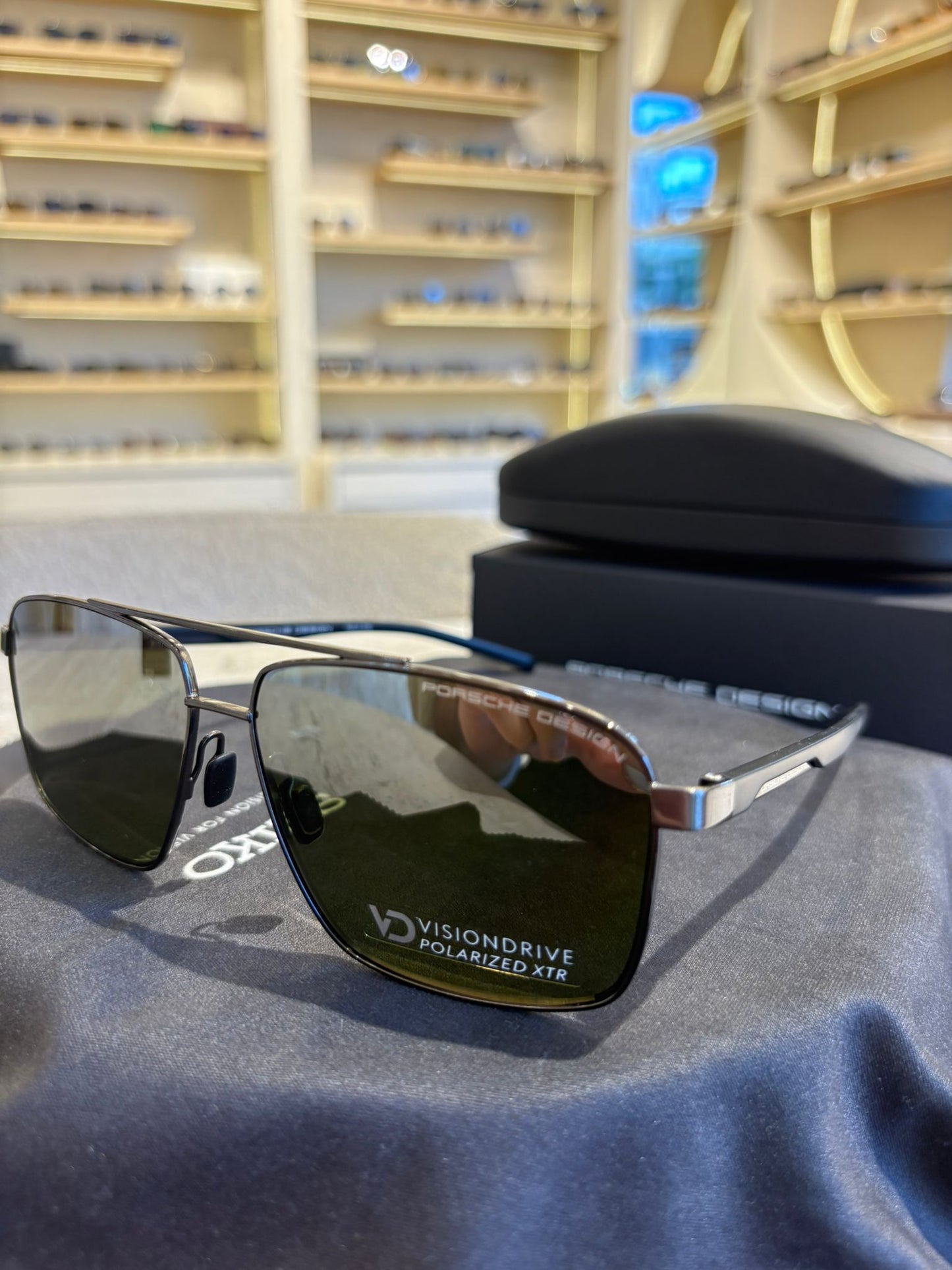 Porsche Design P'8944 C CAT 3P Güneş Gözlüğü – İtalyan Zarafeti, Mükemmel Görüş